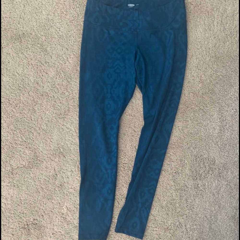 Women’s athletic leggings